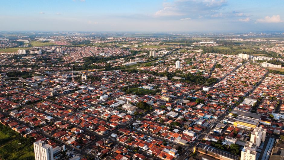 Expansive aerial shot showcasing the urban landscape and architecture of Hortolândia, São Paulo.